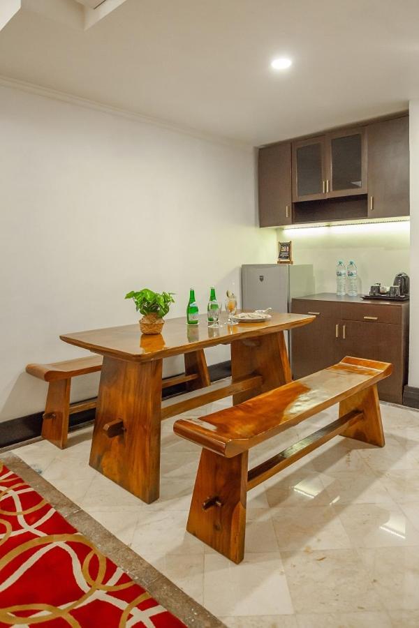 Hotel Grand Q Gorontalo Exterior foto